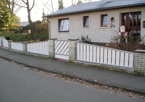 Bauschlosserei Stark Alu-Element-Bau Zaun-Anlagen